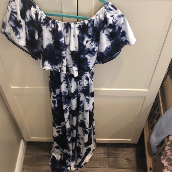 Dress - Picture 3 of 4